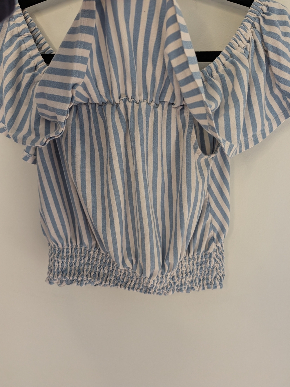 American Eagle Cold Shoulder Top Size Small - Picture 5 of 7
